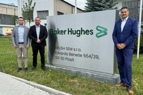 Dobrovolníci z Baker Hughes uklidili část obvodu