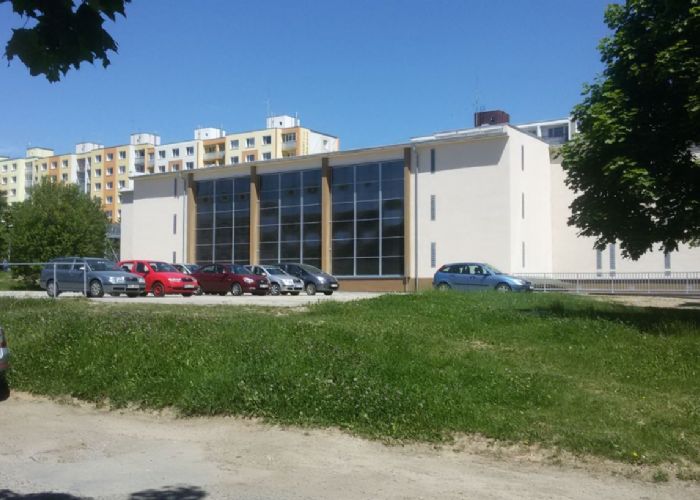 pronajmu novou garáž v 1. patře garážového domu v Plzni na Košutce u křižovatky Rabštejnská - Kralovická (u 4.ZŠ). 