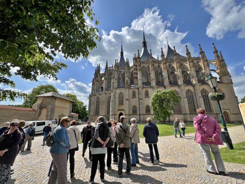 Čtvrt století zájezdů pro seniory