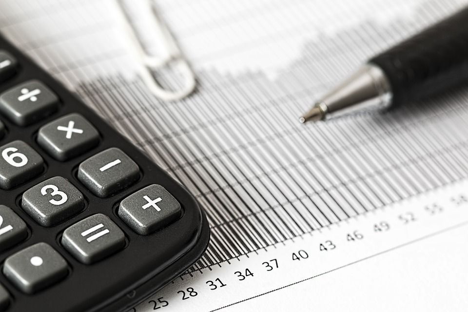 Finanční úřady prodlužují úřední hodiny, termín pro daňové přiznání se blíží