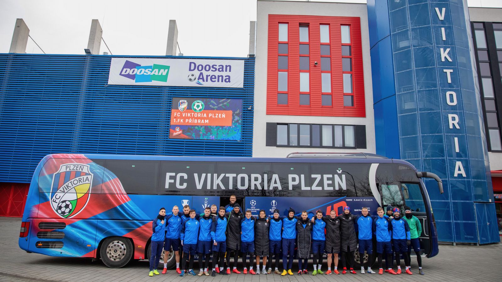 obrázek: Viktoriáni mají nový autobus, stejný jako Bayern