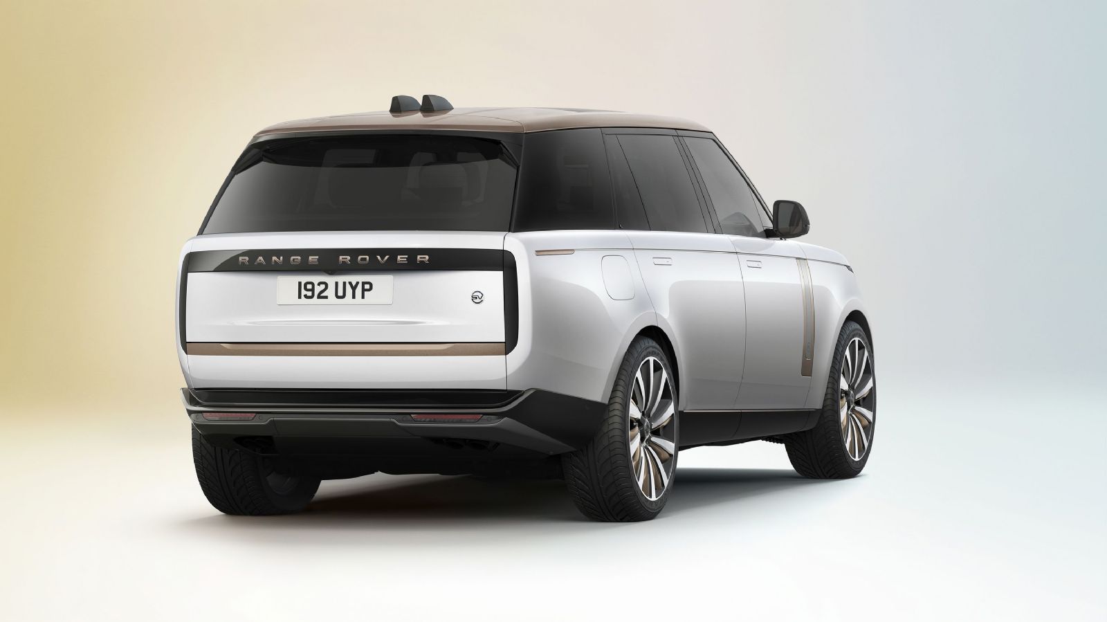 PRVNÍ JÍZDY NOVÝ RANGE ROVER