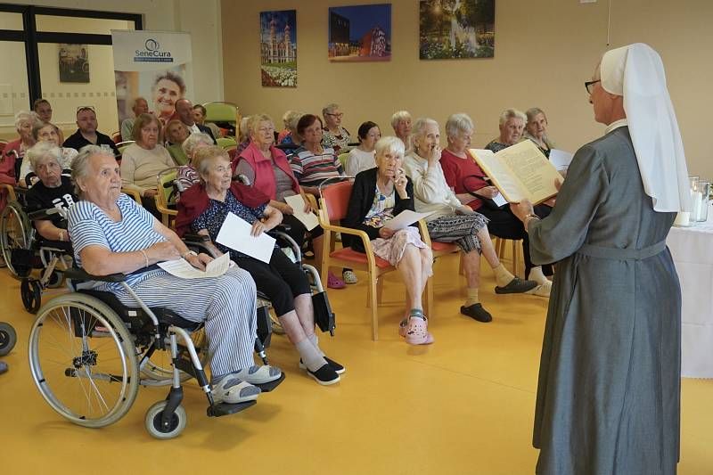 Biskup posvětil kapličku v plzeňském SeniorCentru SeneCura