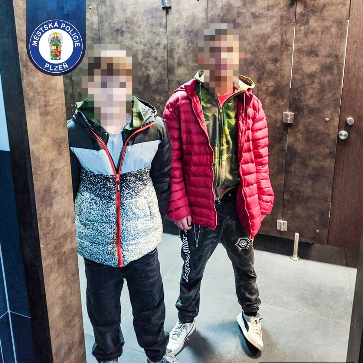 Uprchlíci dopadeni u toalet v Galerii Slovany