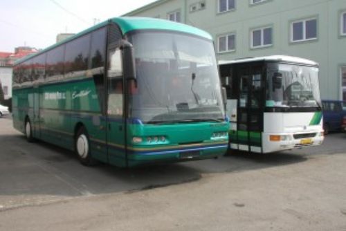 Foto: Autobus německých turistů v Hromnicích vykradl zloděj