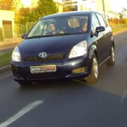 Video: Toyota Corolla Verso 2.2 D-4D