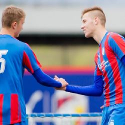 Devatenáctka na penalty zdolala Zlín, výběry U17 a U16 si poradily s Pardubicemi