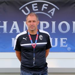 Trenér Roman Pivarník: Věřím, že hráči prodají zkušenosti z předchozích bojů o Ligu mistrů