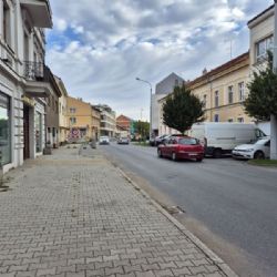 Do ulice Na Roudné se vrátila doprava