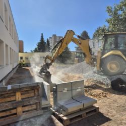 Jednička investuje do oprav ve školkách přes třicet milionů
