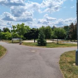 Promění se park U Bazénu? Lochotínští dostanou slovo