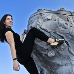 Vedle pumptracku v Bolevci vyrostly čtyři boulderingové stěny