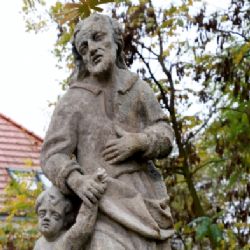 Restaurované sochy budou navráceny ke kostelíku U Ježíška