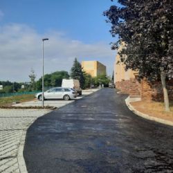 Ve Skvrňanech přibyla nová parkovací místa