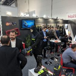 Chytré rukavice SensPro se už prodávají, zájem je velký