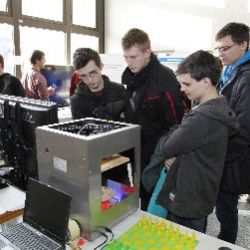 Fakulta strojní zve uchazeče k návštěvě