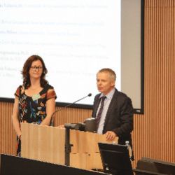 Katedra německého jazyka zaujala na konferenci studentskou učebnicí
