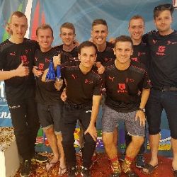 ?Sportovci ZČU Western Stars přivezli z Milána tři poháry