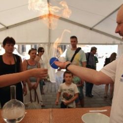 Vědecké hrátky a experimenty opět zaplaví centrum Plzně