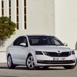 ŠKODA OCTAVIA zvítězila ve čtenářské anketě Best Cars