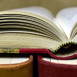 Univerzita vyzývá: Darujte knihu seniorům