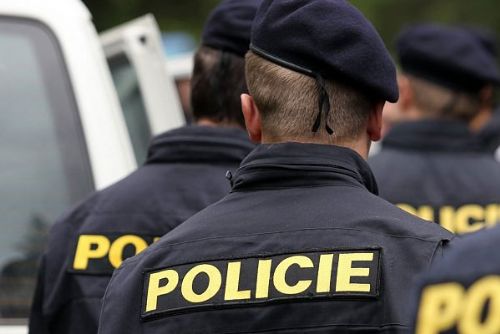 Foto: Policie v Plzni ohlídá fanoušky Antverp