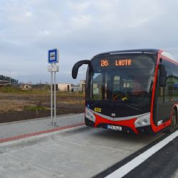Autobusy MHD linek číslo 42 a 26 jezdí od neděle přes celou Lhotu