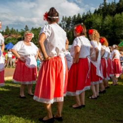 Basiková, mše i sklářské průvody: taková je druhá Annínská pouť