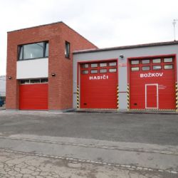 Božkovští dobrovolní hasiči získali moderní přístavbu
