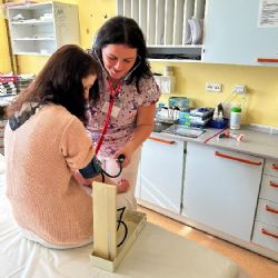 Budoucí sestry z Německa dělají praxi v pediatrické péči v Domažlicích