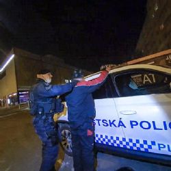Čekání na zastávce MHD se stalo cizinci osudným