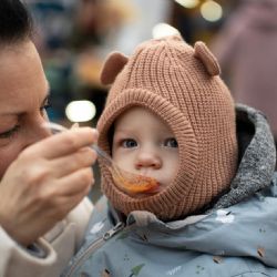 Centrální obvod rozdal na náměstí sto litrů vánoční polévky