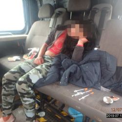 Chtěla si aplikovat drogu, strážníci v Plzni ji vyrušili