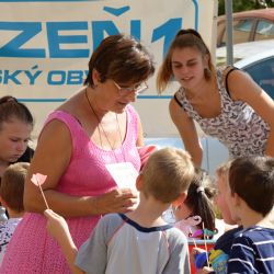Človíček s Nováčkem vyrazí na výšlap mezi lochotínskými domy