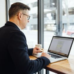 Co všechno musí vědět živnostník a začínající podnikatel o fakturách?