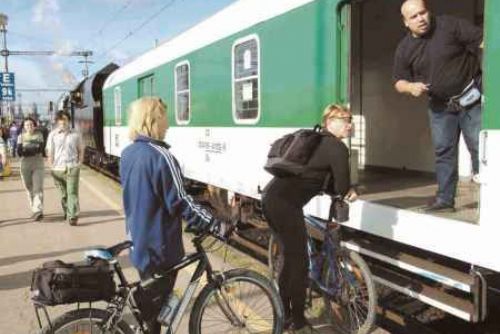 Foto: Cyklistická sezóna na železnici začíná v březnu, České dráhy vypraví skoro 7 000 cyklovlaků 