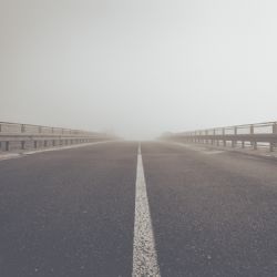 Dálnice D5 u tunelu Valík na obchvatu Plzně se propadá