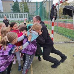 Děti z 21. ZŠ si vyzkoušely rugby