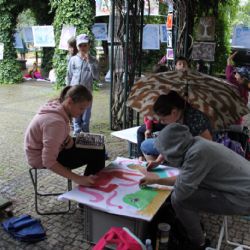 Děti ze ZUŠ Trnka budou v centru Plzně malovat na obří plátno