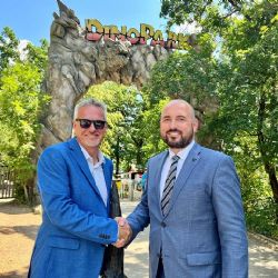 DinoPark se připojuje k zoo. Složky IZS přivítá za symbolickou korunu