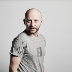 Divadelní léto postaví scénu na náměstí Míru, Burkeho zahraje Jakub Albrecht
