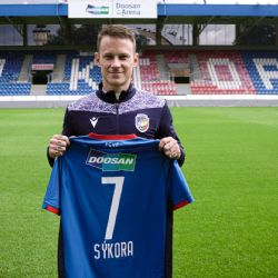Do Viktorie míří záložník Jan Sýkora