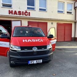 Dobrovolní hasiči z Doubravky mají nový Transporter