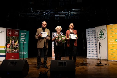 Foto: Dobrovolníci z kraje převzali ceny Křesadlo 