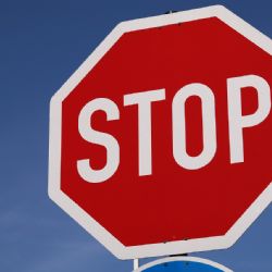 Dopravu v rozkopané Plzni komplikují vandalové