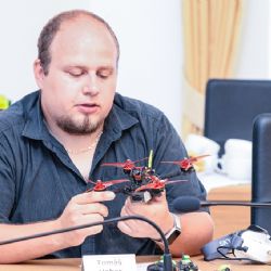 Dronfest je tu, návštěvníky festivalu bezpilotního létání čeká nabitý program