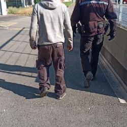 Dva hledaní muži skončili v rukou policie