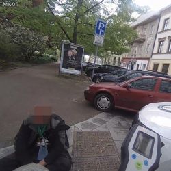 Dva na záchytku