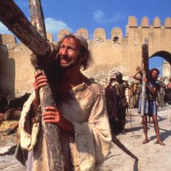 Dvě kultovní komedie Monty Python ovládnou na Velký pátek Kino Beseda