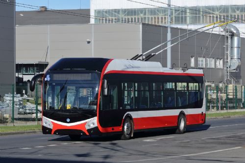Foto: Ekologické trolejbusy Škoda posílí hromadnou dopravu v Opavě